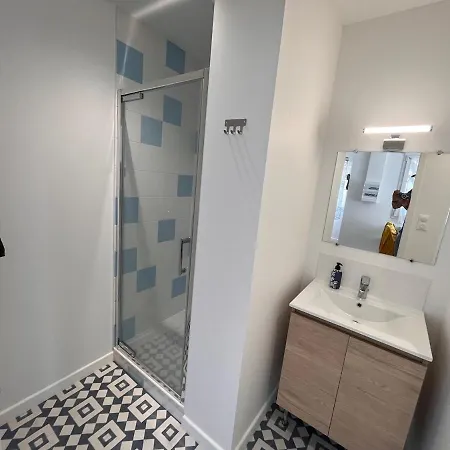 Récent, Entièrement équipé, Proche Chantiers Et Airbus *