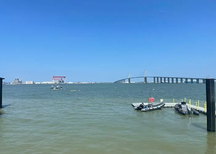 アパート Recent, Entierement Equipe, Proche Chantiers Et Airbus サン・ナゼール