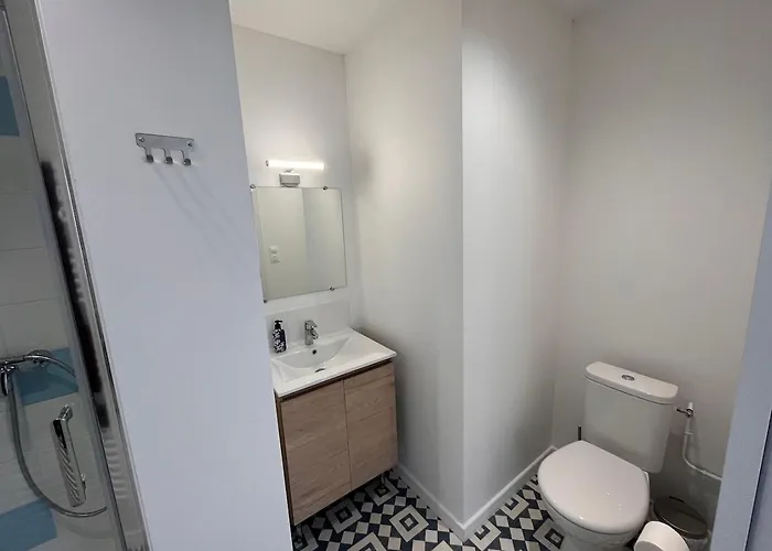 Récent, Entièrement équipé, Proche Chantiers Et Airbus *